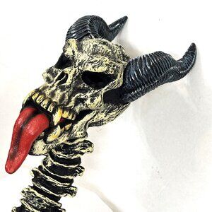 Vintage Horned Vampire Skull w/ spine Latex Halloween Prop NOS Y2K NWT